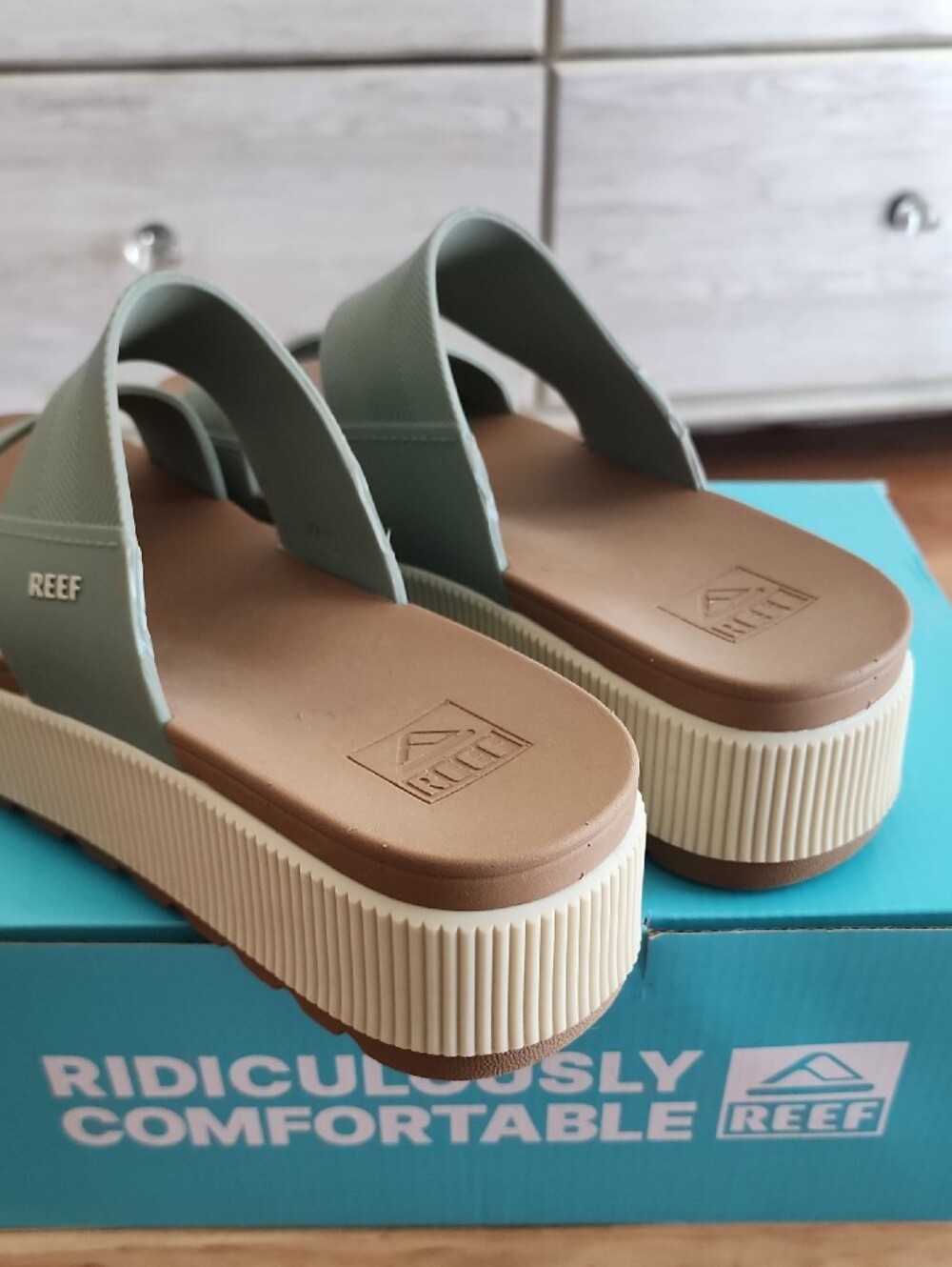 Reef Women's Sage Green Platform Sandals - Picture 5 of 5